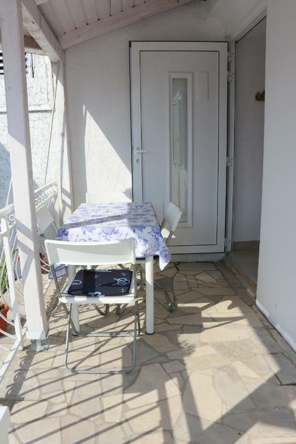 Mimi Appartement Jadranovo Buitenkant foto