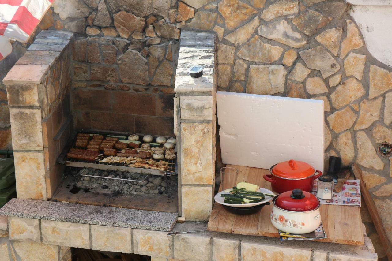 Mimi Appartement Jadranovo Buitenkant foto